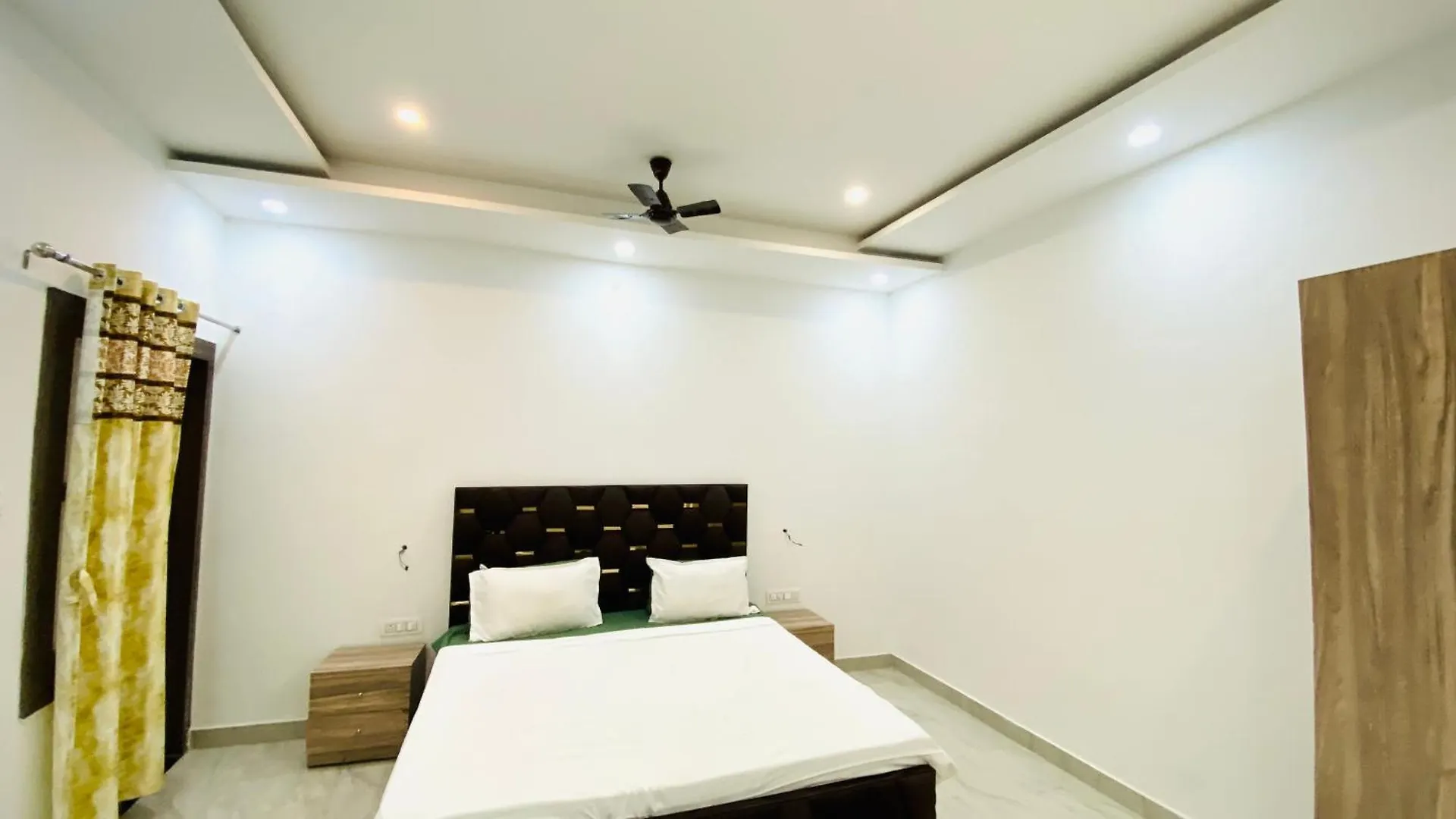 Kashi Comfort Varanasi 0*,